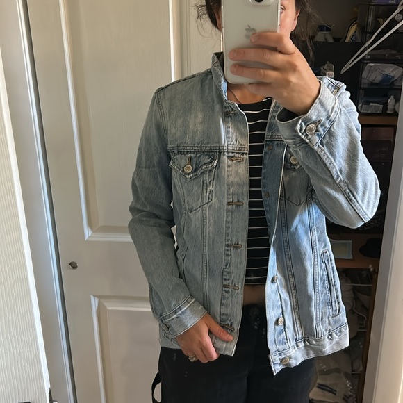 Lucky Brand Light Wash Denim Jacket - Picture 3 of 4